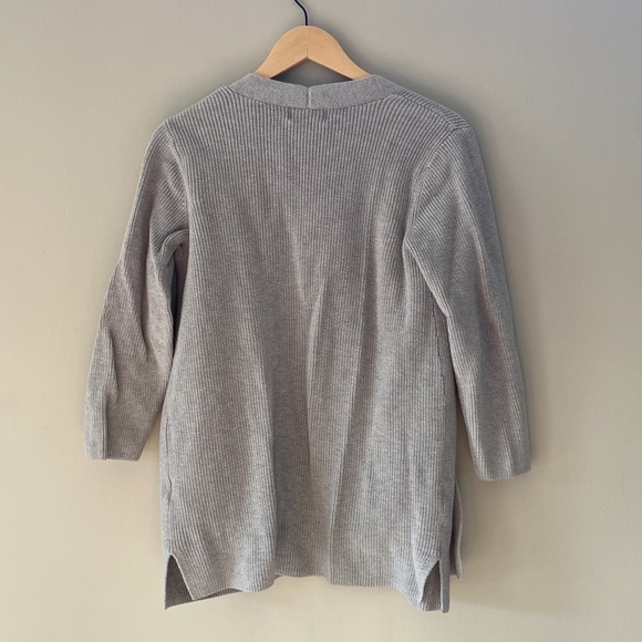 Old Navy Open Front Minimalist Grey Relaxed Fit Knit Cardigan with Pockets - Picture 5 of 5
